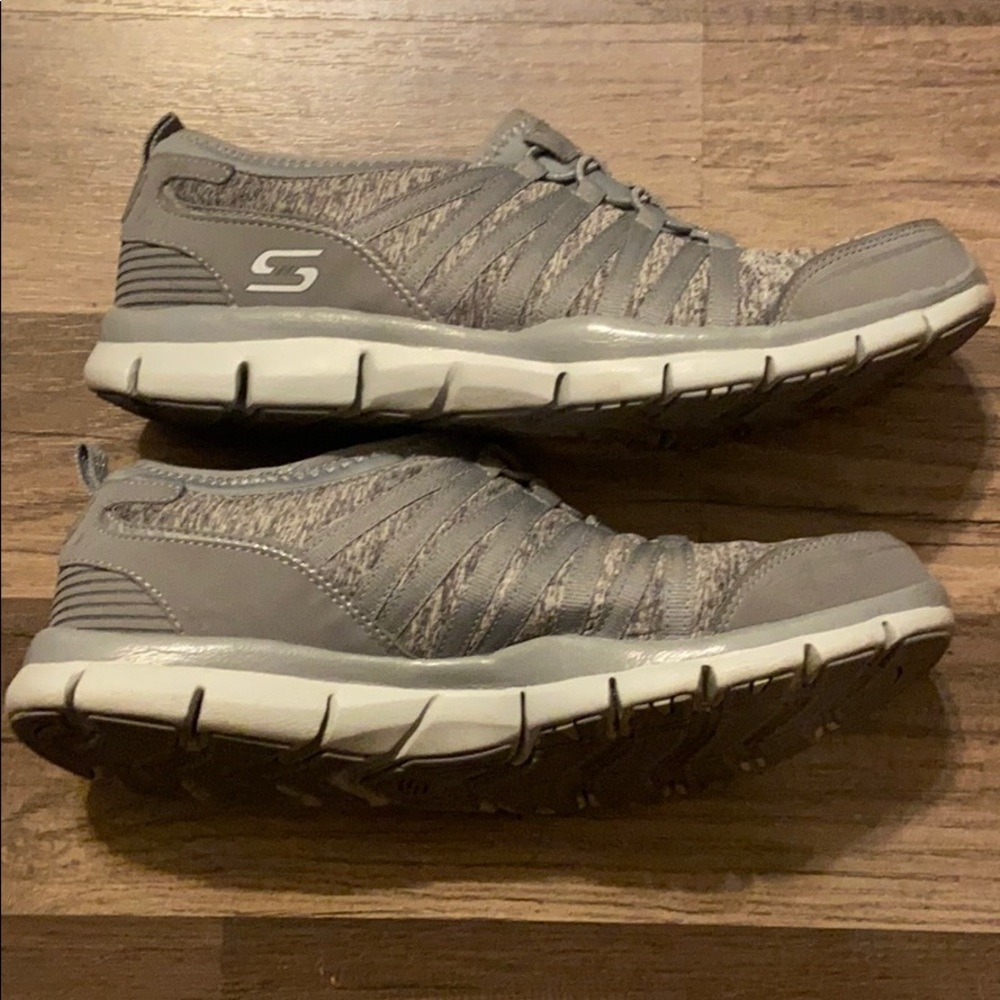 Sketchers Gratis Strolling Memory Foam Sneaker 8.5 - image 5